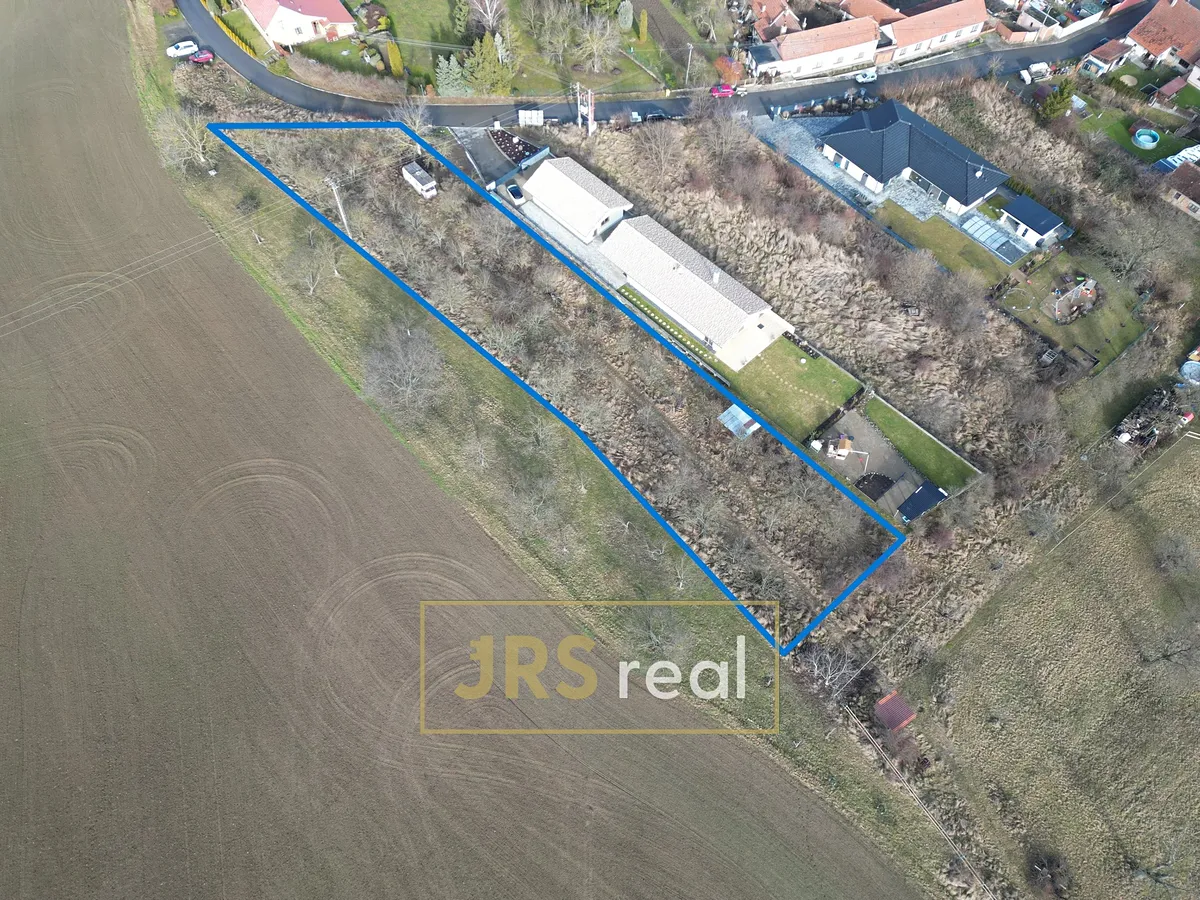 Prodej stavebního pozemku 2239 m²